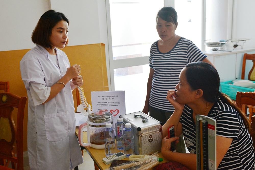 金强开展“关爱员工健康”免费义诊活动