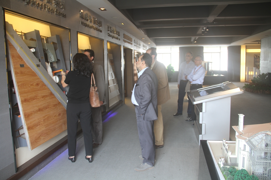 伊朗ASP公司董事长一行来访金强建材参观交流