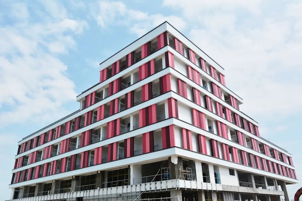 缤纷色彩 活力现代 金强ETT冷瓷装饰板打造不一样的墙面